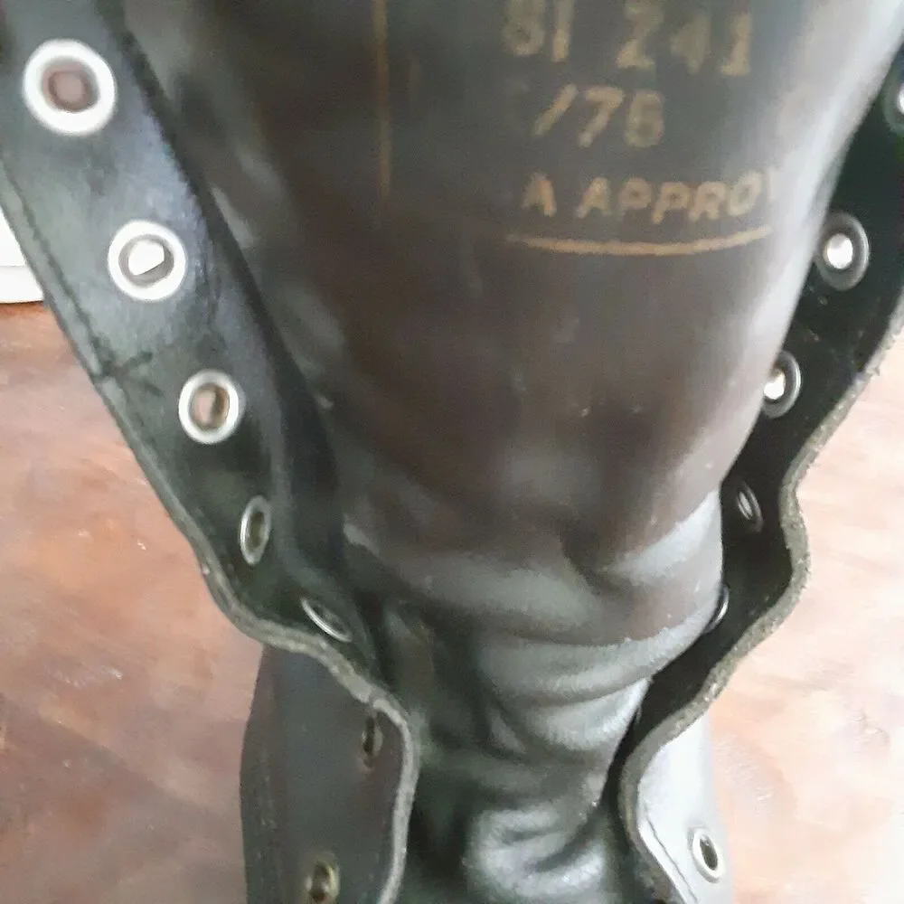 LaCrosse Leather Upper De-icer Black,Steel Shank Boot sz 6? CSA Approval